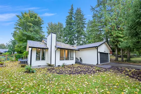 2205 W Birch St, Bellingham, WA 98229