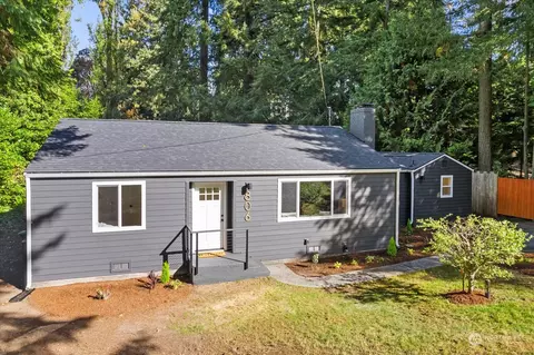 806 N 153rd Pl, Shoreline, WA 98133