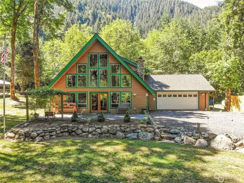 32962 S Shore Dr, Mount Vernon, WA 98274