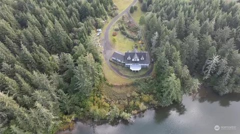 79 Trask Ln, South Bend, WA 98586
