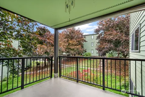Exterior - 13011 E Gibson Rd #P228, Everett, WA 98204 photo 2 of 3
