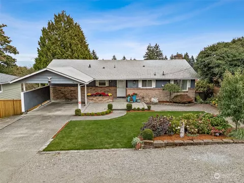 16022 48th Ave S, Tukwila, WA 98188