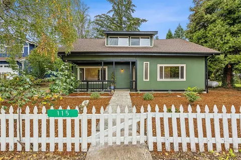 115 Ronge St N, Roy, WA 98580