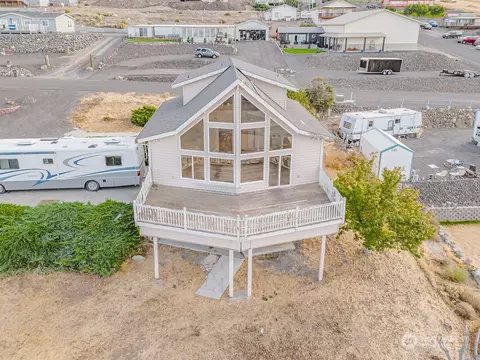 6812 SEl Camino St, Othello, WA 99344