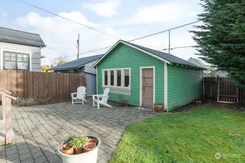 Exterior - 1705 Colby Ave, Everett, WA 98201 photo 4 of 9