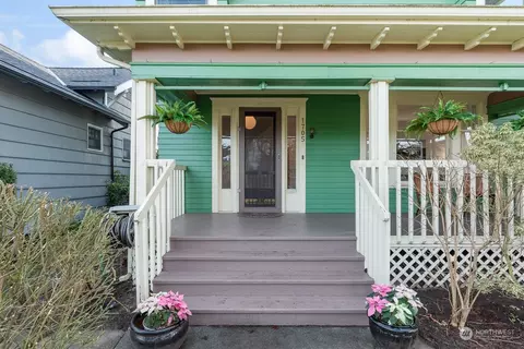 Exterior - 1705 Colby Ave, Everett, WA 98201 photo 2 of 9