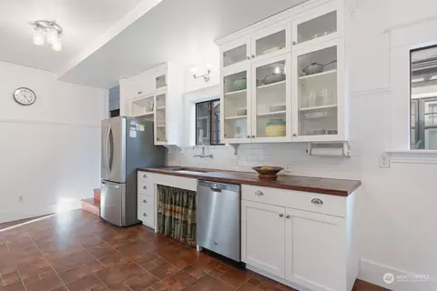 Kitchen - 1705 Colby Ave, Everett, WA 98201 photo 4 of 5