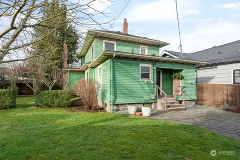 Exterior - 1705 Colby Ave, Everett, WA 98201 photo 6 of 9