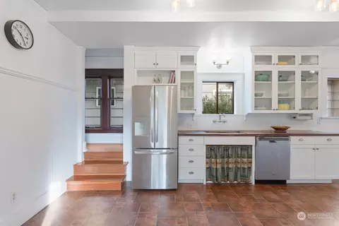Kitchen - 1705 Colby Ave, Everett, WA 98201 photo 5 of 5