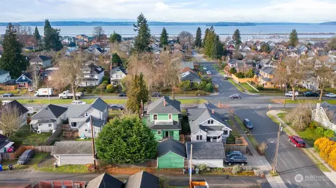 View/Area - 1705 Colby Ave, Everett, WA 98201 photo 2 of 5