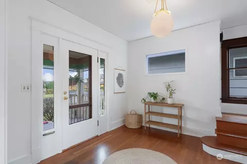 Entry Way - 1705 Colby Ave, Everett, WA 98201 photo 1 of 4