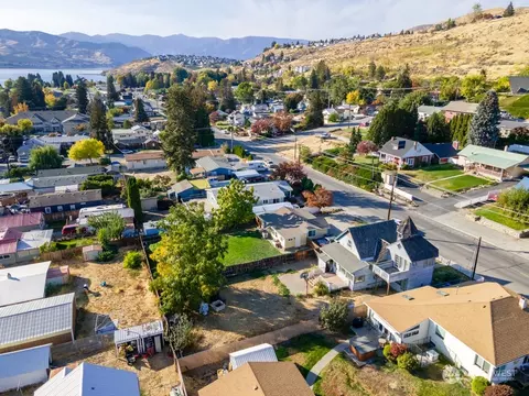 130 E Gibson Ave, Chelan, WA 98816 photo 3