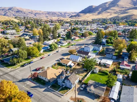 130 E Gibson Ave, Chelan, WA 98816 photo 5