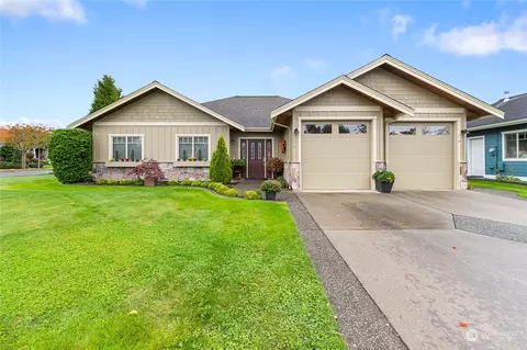 884 Hemlock Ct, Lynden, WA 98264
