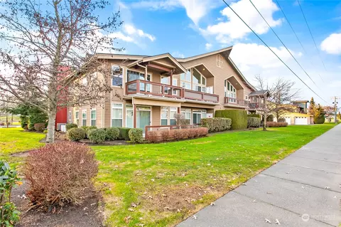 300 Homestead Blvd #203, Lynden, WA 98264