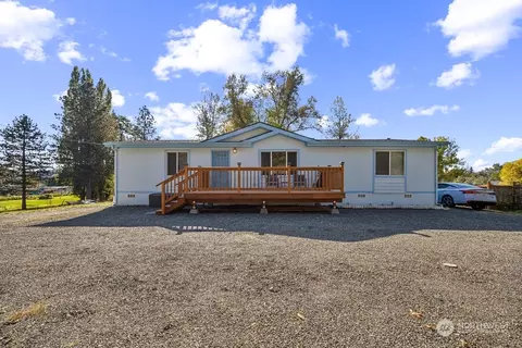 710 Salzer Valley Rd, Centralia, WA 98531