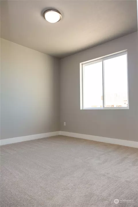 Bedroom - 1107 E Cascade St, Othello, WA 99344 photo 5 of 5