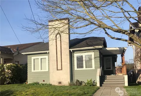 4305 Densmore Ave N, Seattle, WA 98103