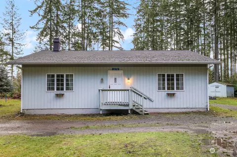 1370 NW Hermit Ridge Ln, Poulsbo, WA 98370