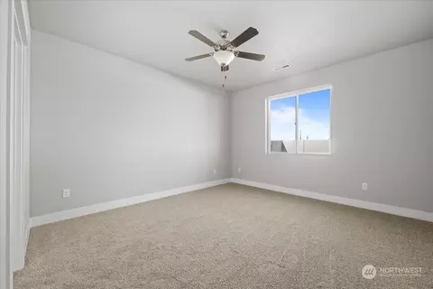 1317 E Cascade St, Othello, WA 99344 photo 4