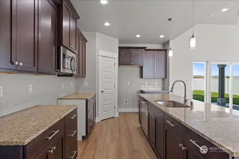 1317 E Cascade St, Othello, WA 99344 photo 11