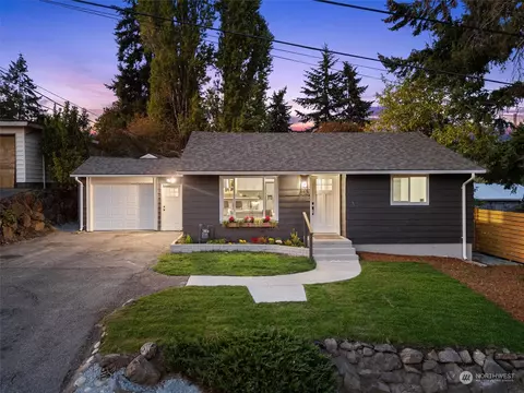 812 SW 104th St, Seattle, WA 98146