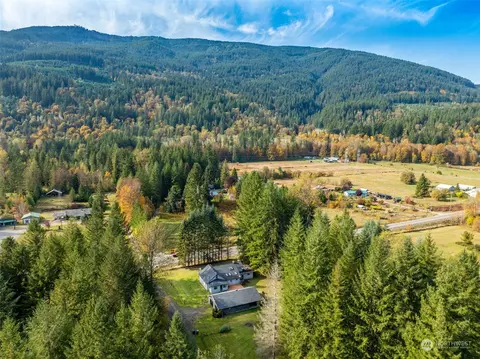 55017 Bryson Rd, Darrington, WA 98241