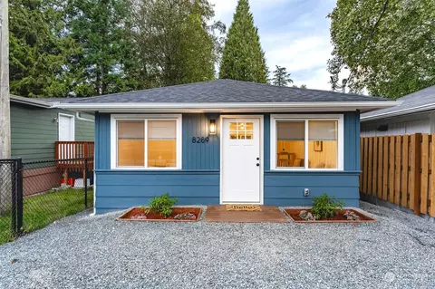 8289 Beach Way Dr, Blaine, WA 98230