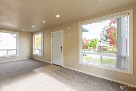 4326 Terrace Dr, Everett, WA 98203 photo 8