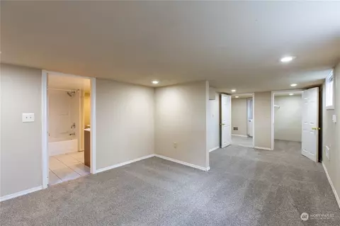 4326 Terrace Dr, Everett, WA 98203 photo 32