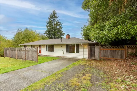 2105 Bedal Ln, Everett, WA 98208