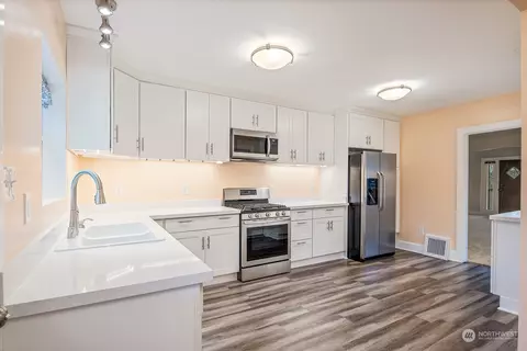 2414 Cedar St, Everett, WA 98201 photo 5