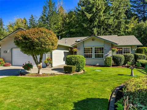 6112 Lido Ct SW, Olympia, WA 98512