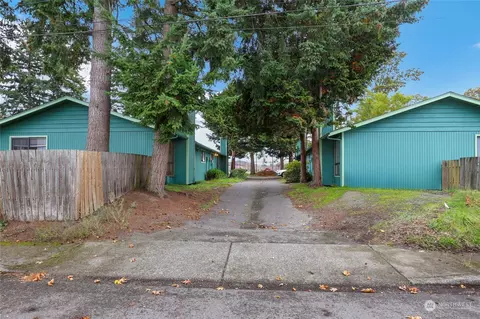 526 7th St NE, Auburn, WA 98002