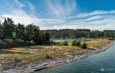 521 Tasman Pl, Coupeville, WA 98239