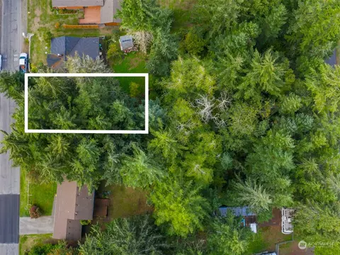 5044 Yearley Dr NE, Olympia, WA 98516