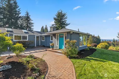 8432 Olympic View Dr, Edmonds, WA 98026