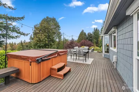 8432 Olympic View Dr, Edmonds, WA 98026 photo 30