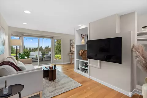 8432 Olympic View Dr, Edmonds, WA 98026 photo 10