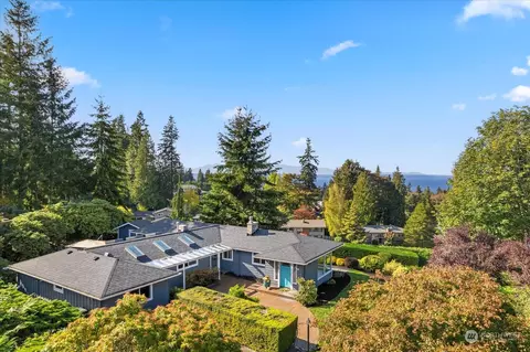 8432 Olympic View Dr, Edmonds, WA 98026 photo 3