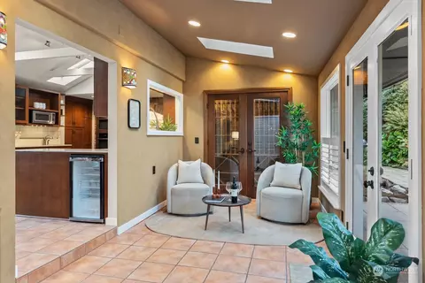 8432 Olympic View Dr, Edmonds, WA 98026 photo 18
