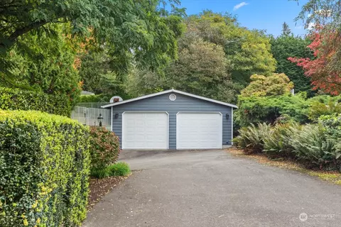 8432 Olympic View Dr, Edmonds, WA 98026 photo 36