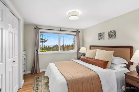 8432 Olympic View Dr, Edmonds, WA 98026 photo 25