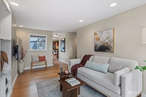 8432 Olympic View Dr, Edmonds, WA 98026 photo 9