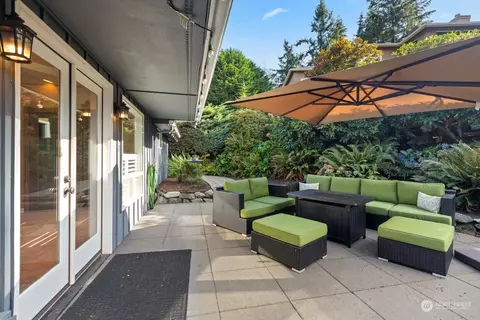 8432 Olympic View Dr, Edmonds, WA 98026 photo 32