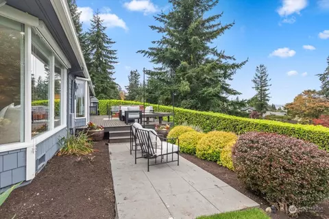 8432 Olympic View Dr, Edmonds, WA 98026 photo 31