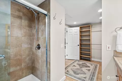 8432 Olympic View Dr, Edmonds, WA 98026 photo 23