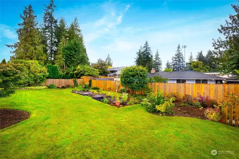 Exterior - 2317 96th Pl SE, Everett, WA 98208 photo 6 of 7