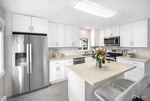 Kitchen - 2317 96th Pl SE, Everett, WA 98208 photo 1 of 2