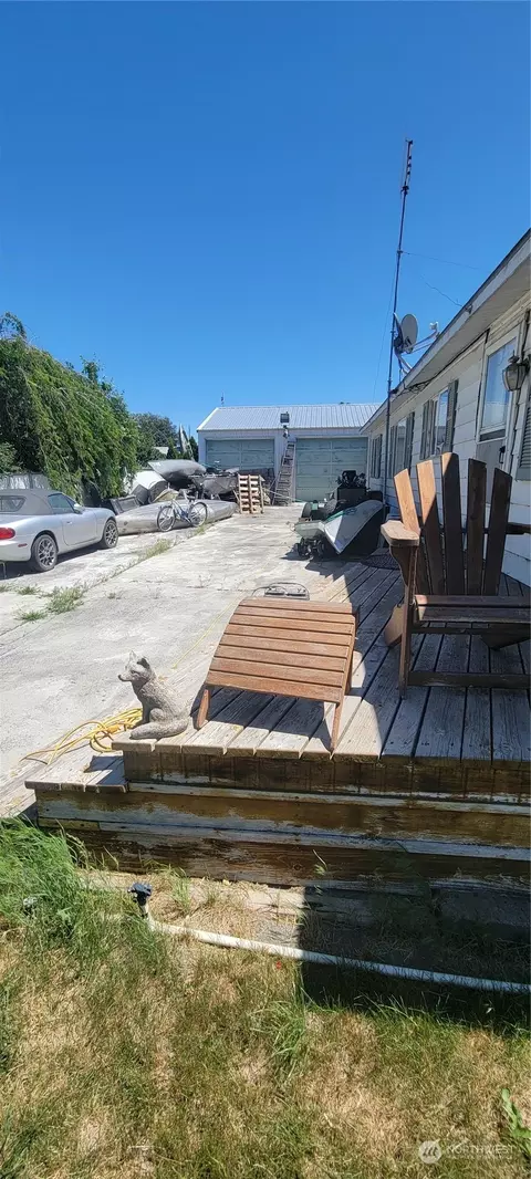 7021 Mallard Dr SE, Warden, WA 98857